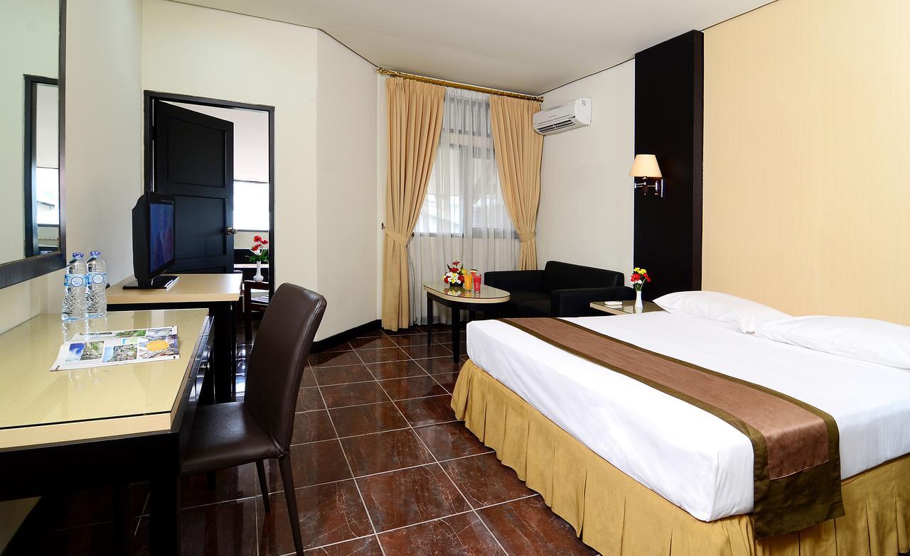 D'Arcici Hotel Plumpang Dżakarta Zewnętrze zdjęcie